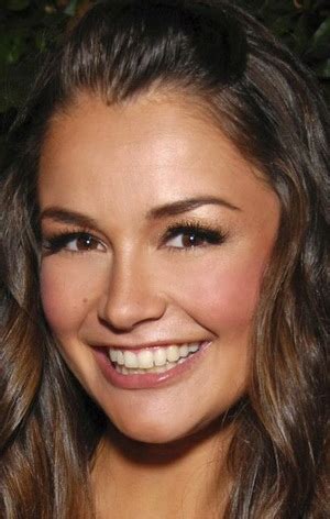 Allie Haze (@itsalliehaze) .